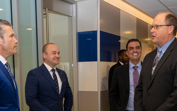 SW, USW(R&amp;E) Visit DARPA