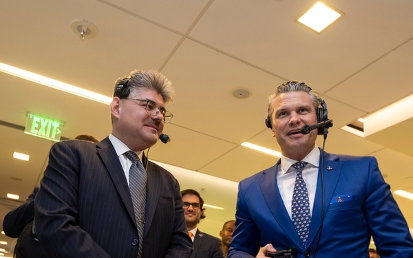 SW, USW(R&amp;E) Visit DARPA