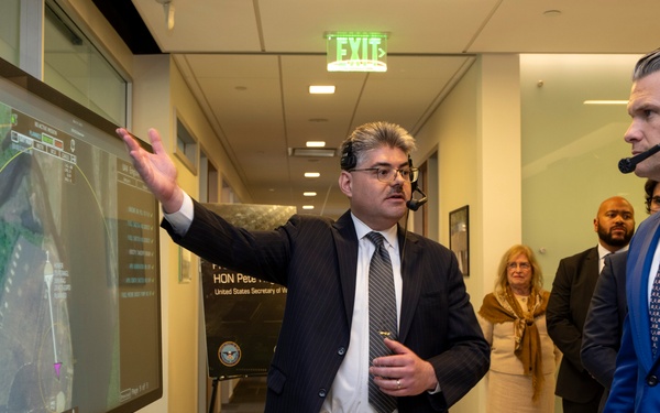 SW, USW(R&amp;E) Visit DARPA