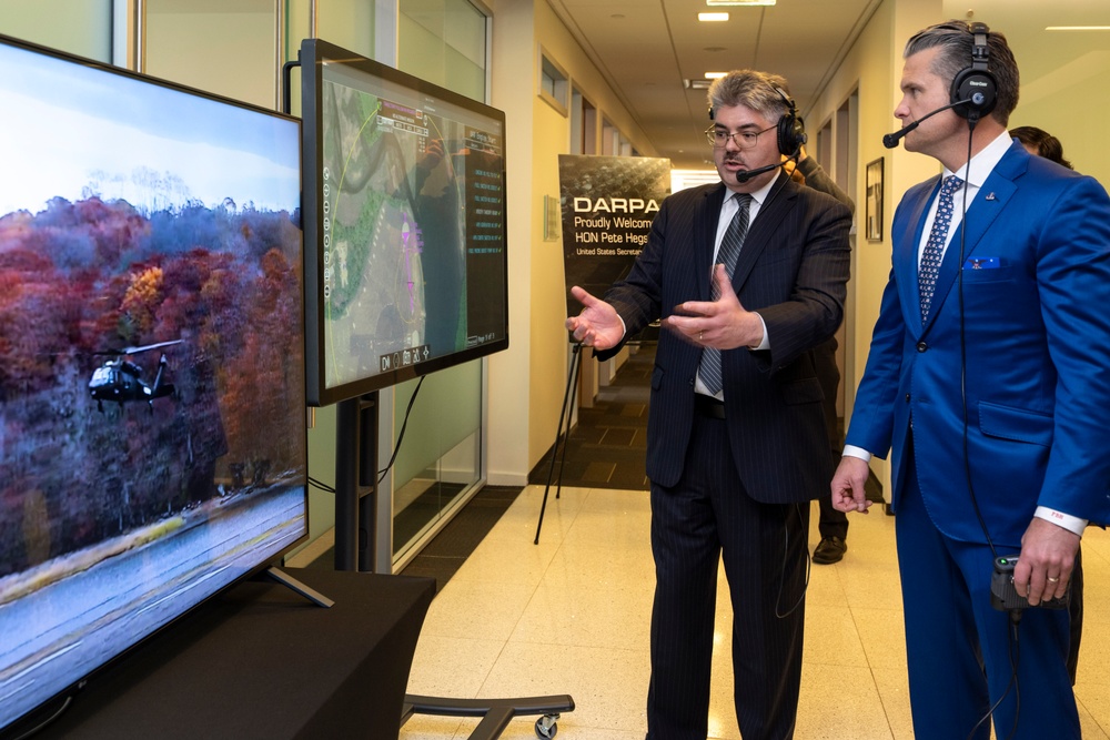 SW, USW(R&amp;E) Visit DARPA