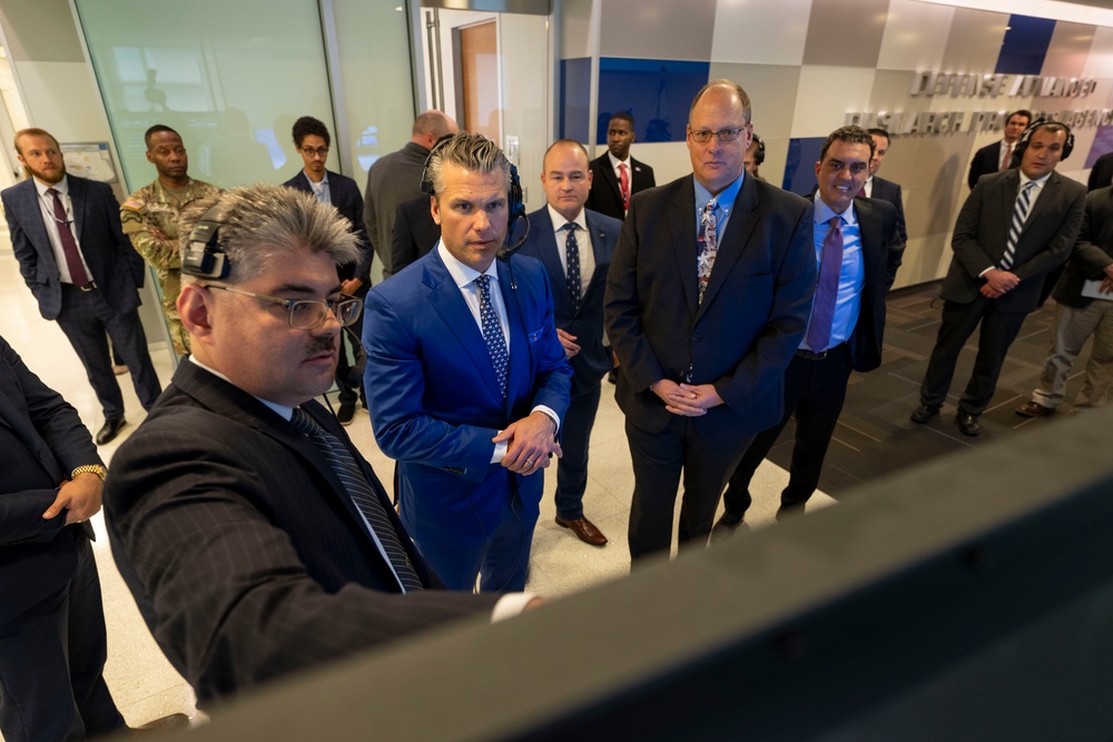 SW, USW(R&amp;E) Visit DARPA