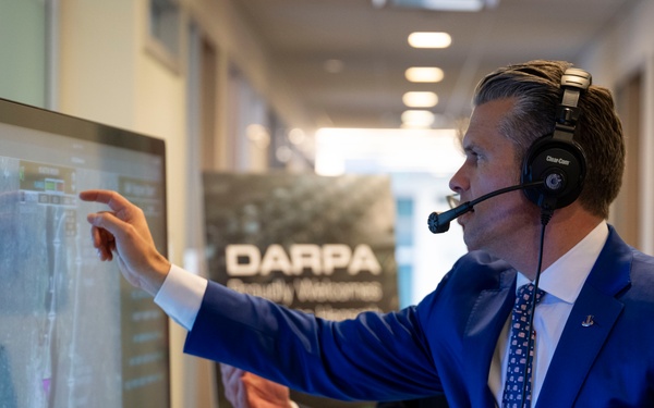 SW, USW(R&amp;E) Visit DARPA