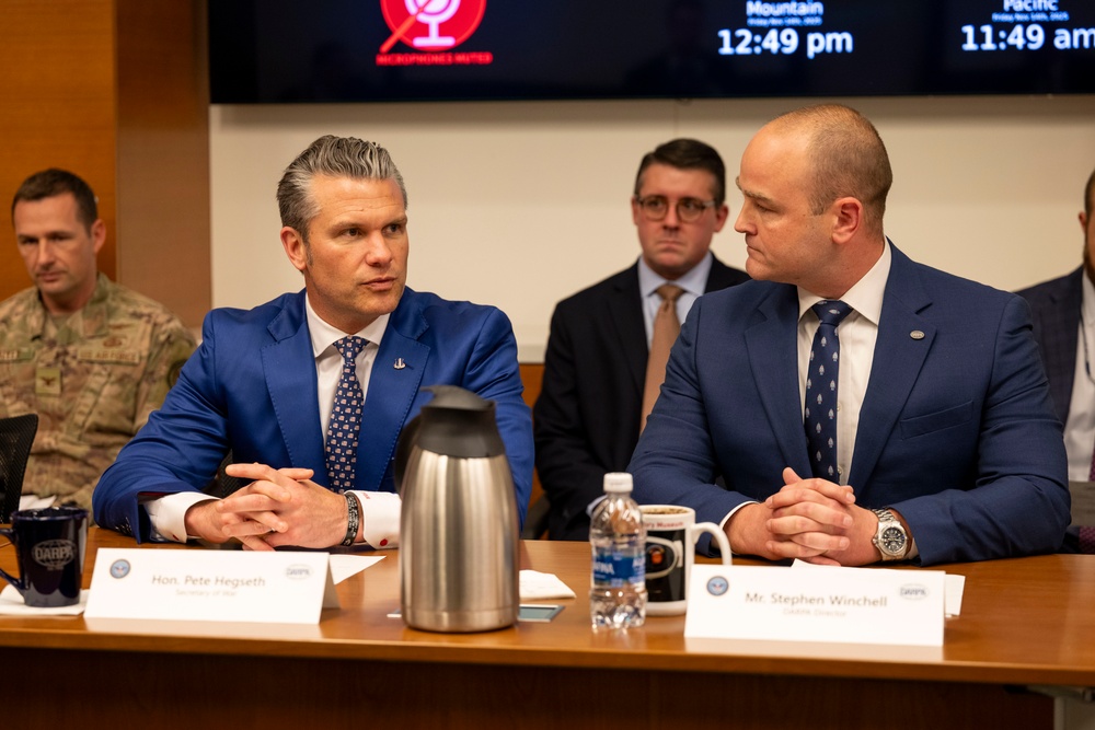 SW, USW(R&amp;E) Visit DARPA