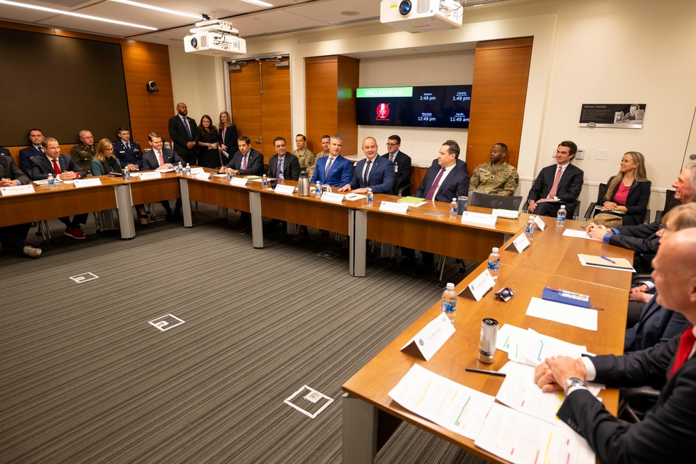 SW, USW(R&amp;E) Visit DARPA