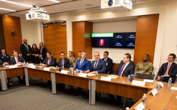 SW, USW(R&amp;E) Visit DARPA