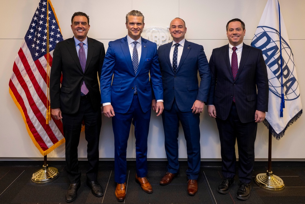 SW, USW(R&amp;E) Visit DARPA