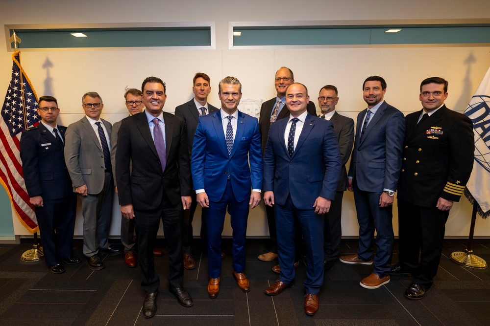 SW, USW(R&amp;E) Visit DARPA