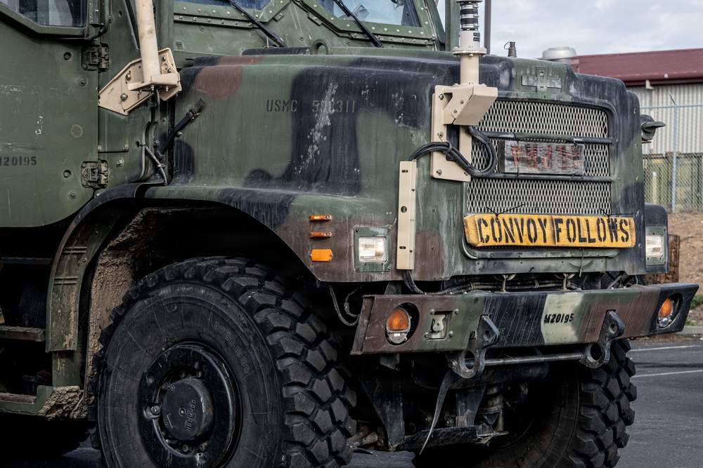 11th MEU Marines Conduct Tactical Ground Movement
