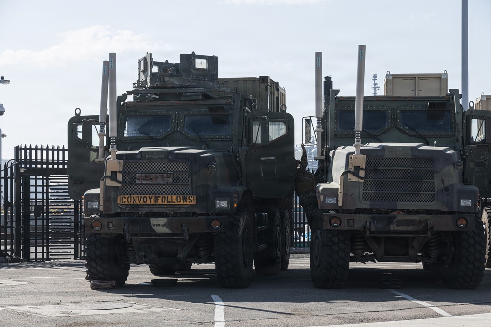 11th MEU Marines Conduct Tactical Ground Movement