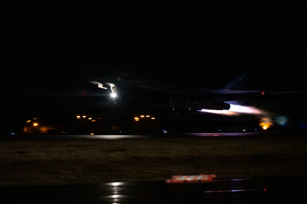 BTF 26-1: 9 EBS departs to India