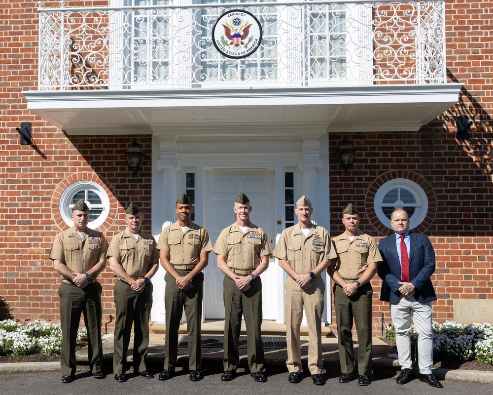 MARFORPAC Commander visits Australian War Memorial
