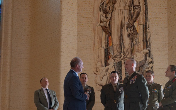 MARFORPAC Commander visits Australian War Memorial