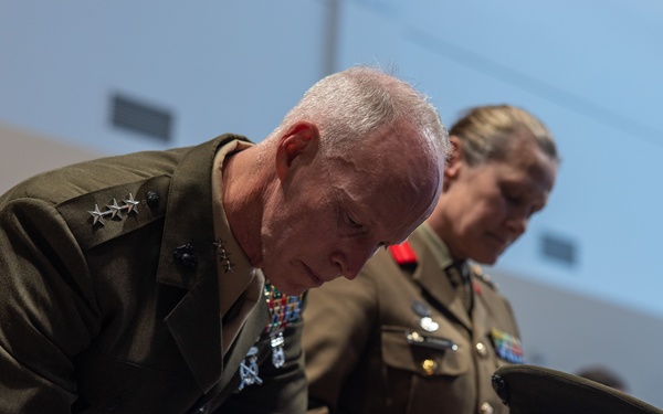 MARFORPAC Commander visits Australian War Memorial