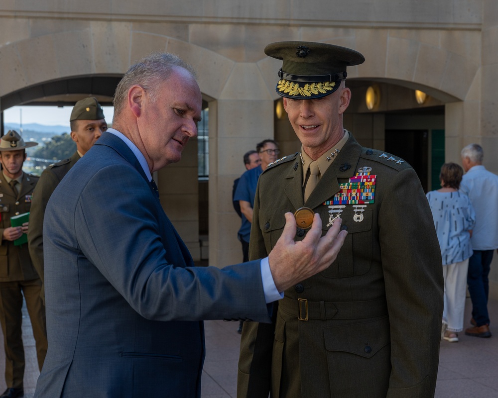 MARFORPAC Commander visits Australian War Memorial