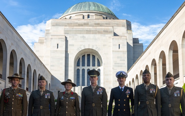 MARFORPAC Commander visits Australian War Memorial