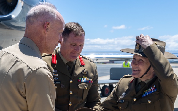 MARFORPAC Commander visits Australian War Memorial
