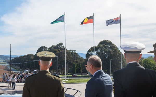 MARFORPAC Commander visits Australian War Memorial