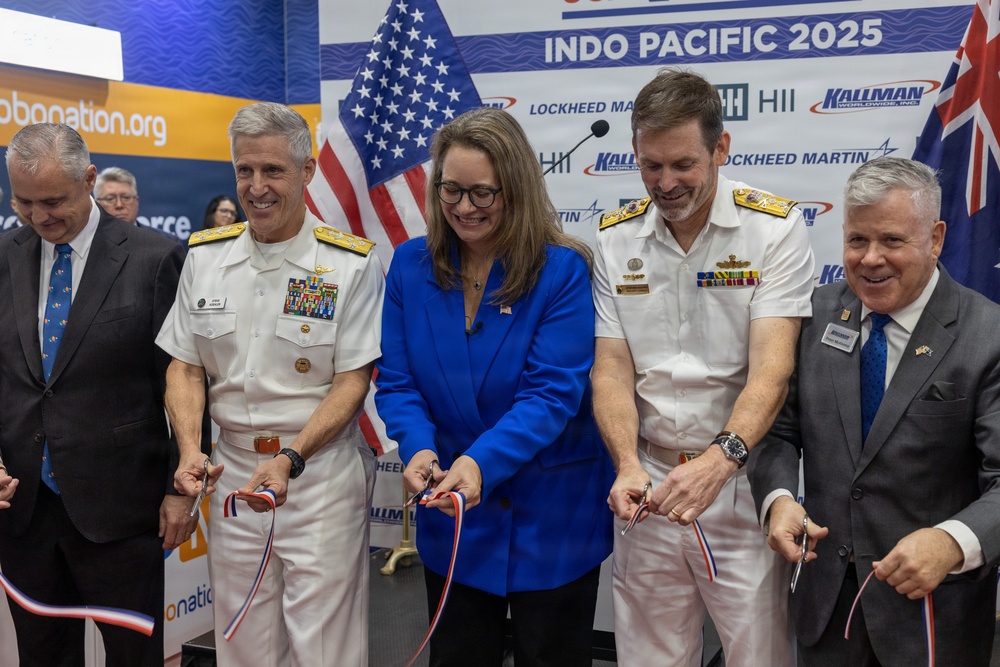 MARFORPAC Commander attends Sea Power Conference