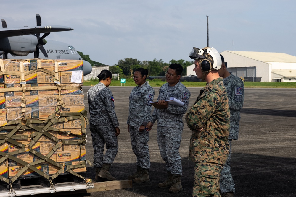 U.S. Marines Support Delivery of Family Food Packs in Philippines During Foreign Disaster Relief Operations