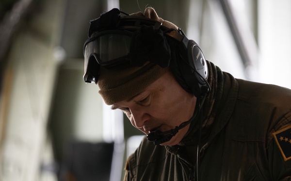 AKANG aviators transport AKOM members, gear, supplies to Bethel during Operation Halong Response