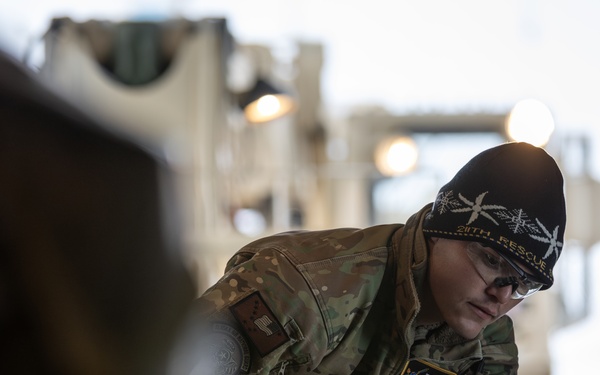 AKANG aviators transport AKOM members, gear, supplies to Bethel during Operation Halong Response