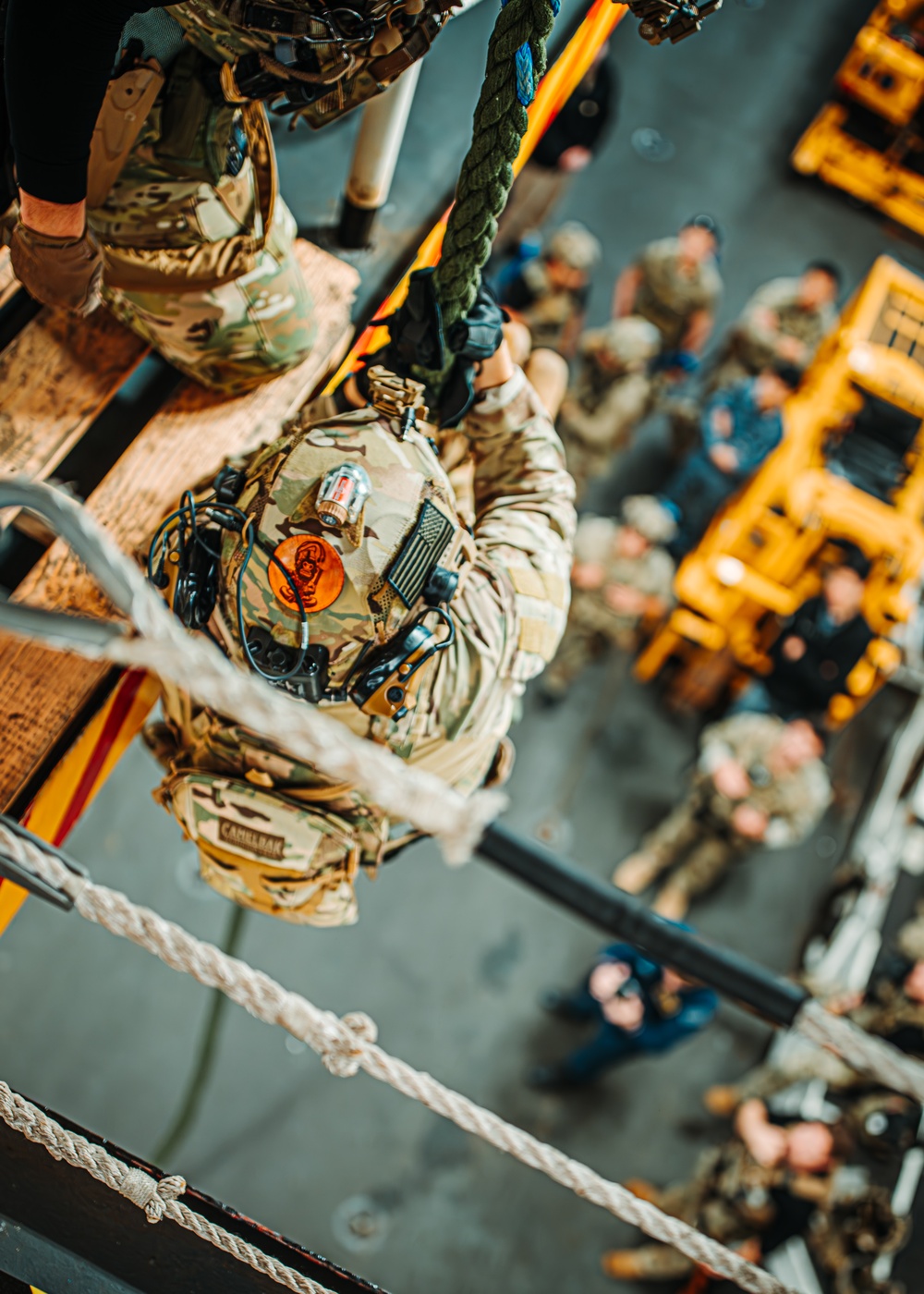 EODMU 5 and ROK Special Forces Conduct Fast Rope Exercise aboard George Washington during CSGEX
