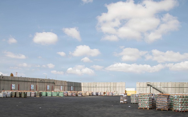 Humanitarian Aid at the Kerem Shalom Crossing Point