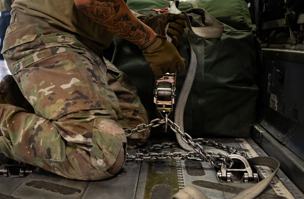 16th EAS conducts cargo mission within CENTCOM AOR