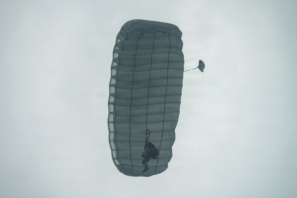 22nd MEU(SOC) | MSPF Conducts Military Freefall Training in Puerto Rico