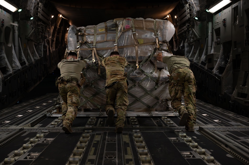 16th EAS conducts cargo mission within CENTCOM AOR