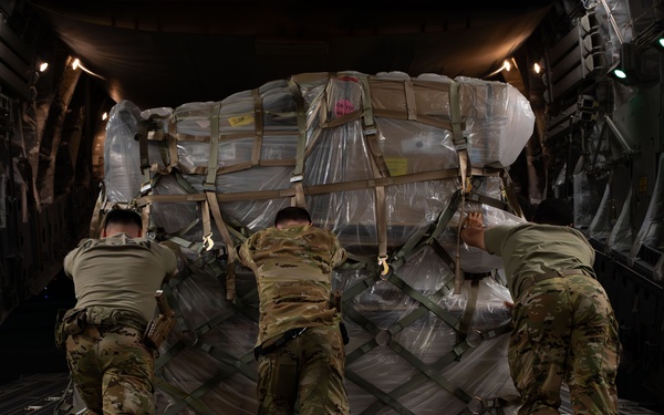 16th EAS conducts cargo mission within CENTCOM AOR