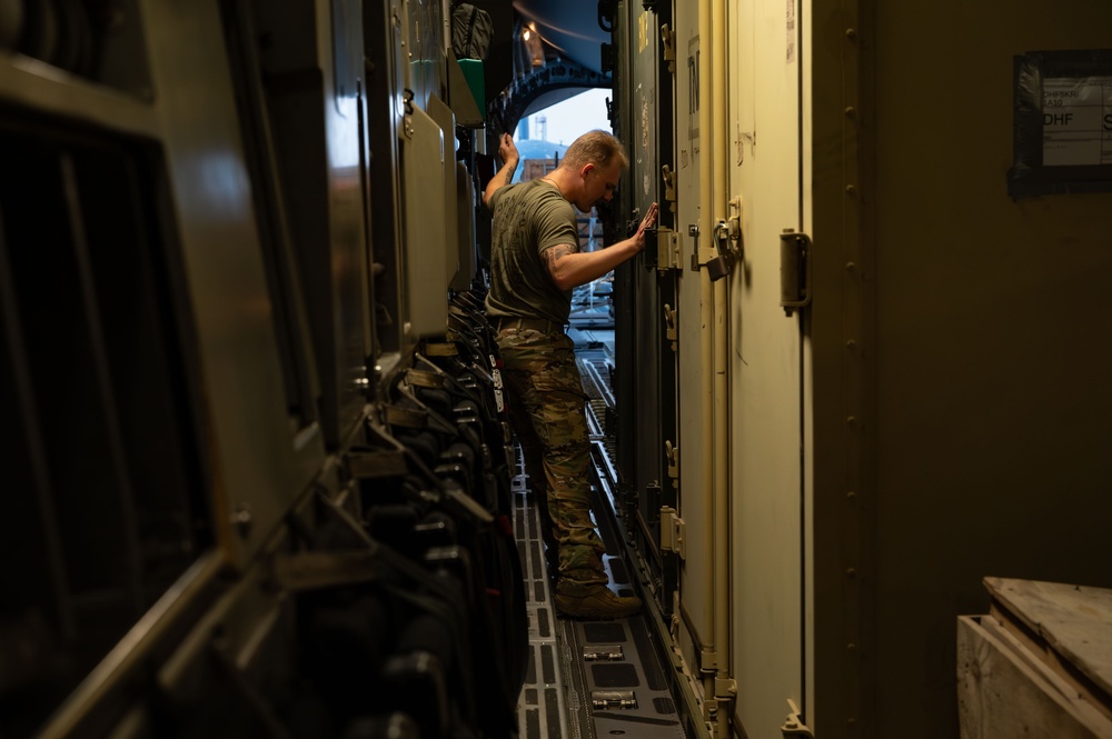 16th EAS conducts cargo mission within CENTCOM AOR