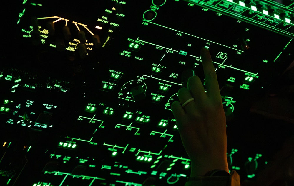 16th EAS conducts cargo mission within CENTCOM AOR