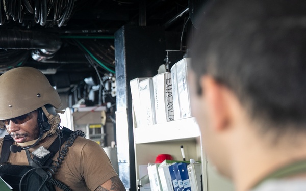 USS Mitscher (DDG 57) Sailor conducts VBSS exercise