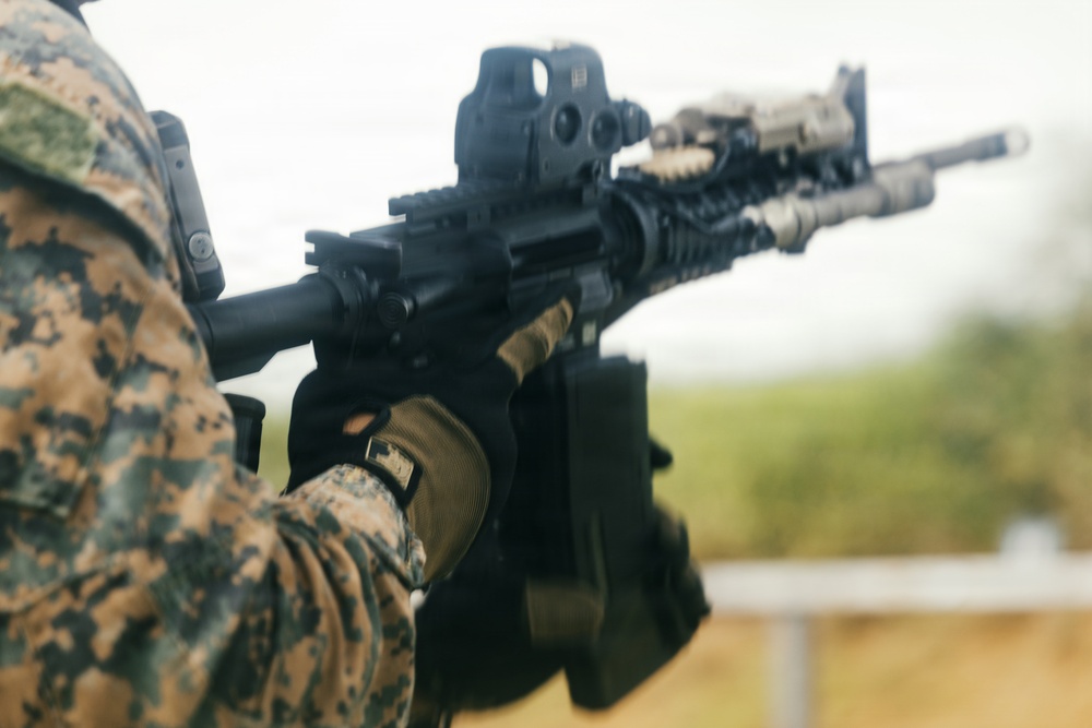 22nd MEU(SOC) | EOD conducts MEU (SOC) pistol qualification range