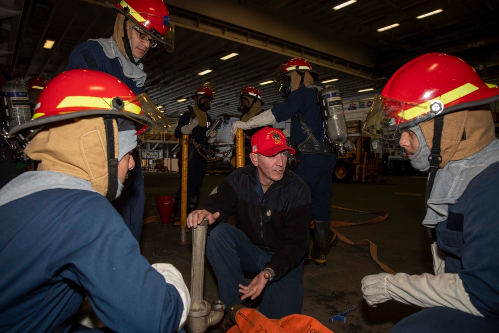 Kearsarge Sailors Conduct General Quarters Drill