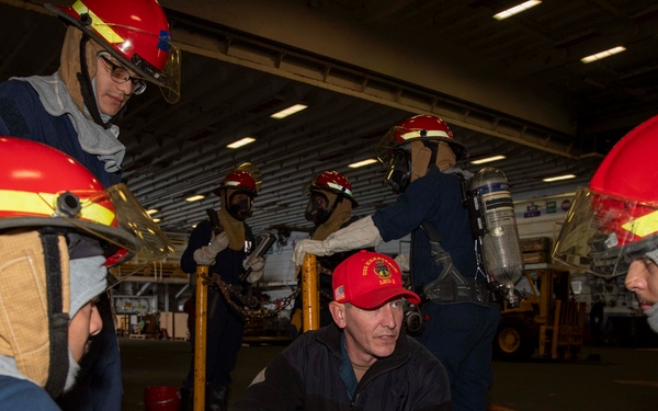 Kearsarge Sailors Conduct General Quarters Drill