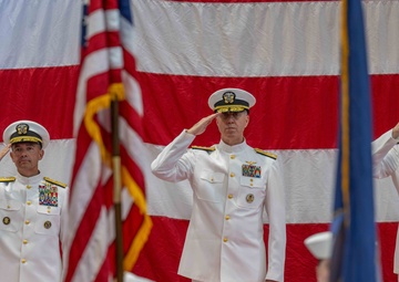 Vice Adm. Renshaw Assumes Command of U.S. 5th Fleet