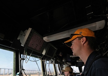 USS Roosevelt (DDG 80) Transits Suez Canal