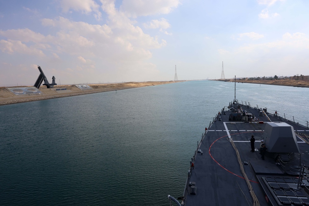 USS Roosevelt (DDG 80) Transits Suez Canal