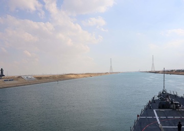 USS Roosevelt (DDG 80) Transits Suez Canal