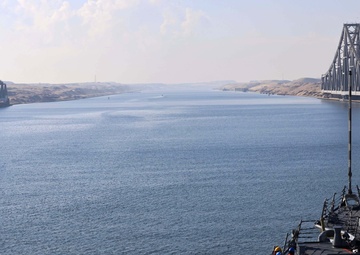USS Roosevelt (DDG 80) Transits Suez Canal
