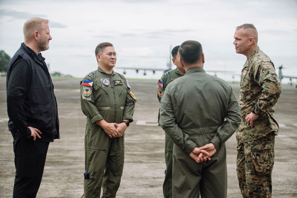 Philippine SecDef Teodoro, US Ambassador Carlson Visit Service Members Supporting Foreign Disaster Relief Operations
