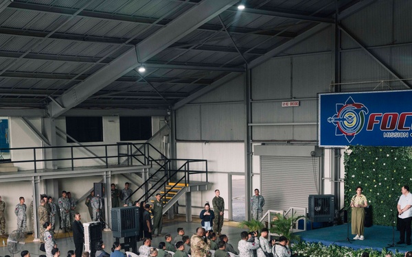 Philippine SecDef Teodoro, US Ambassador Carlson Visit Service Members Supporting Foreign Disaster Relief Operations