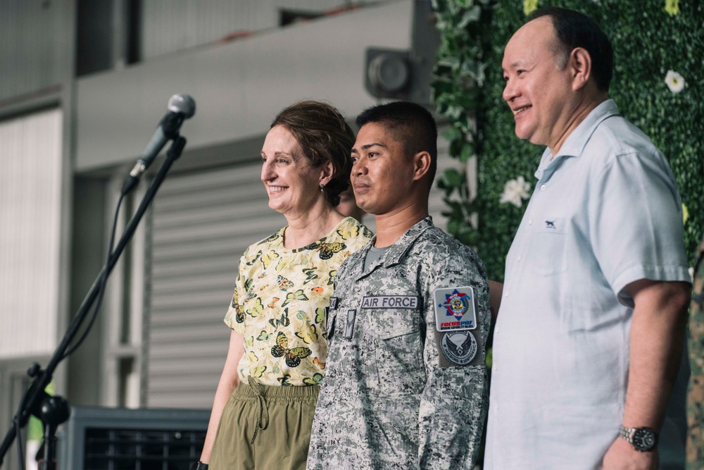 Philippine SecDef Teodoro, US Ambassador Carlson Visit Service Members Supporting Foreign Disaster Relief Operations