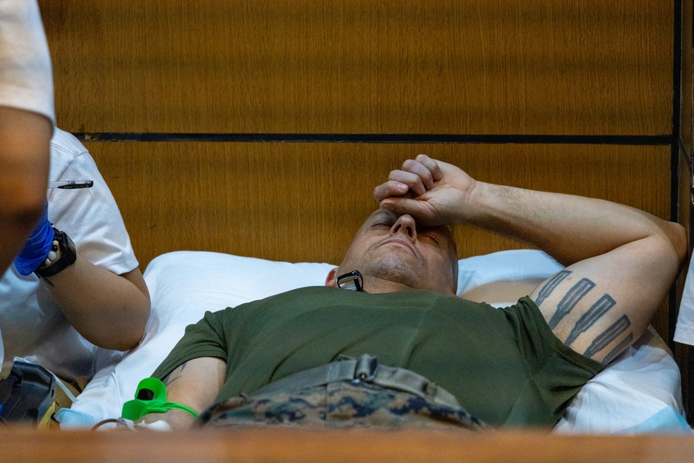 15th MEU Coordinates Blood Drive During Foreign Disaster Relief Operations in the Philippines