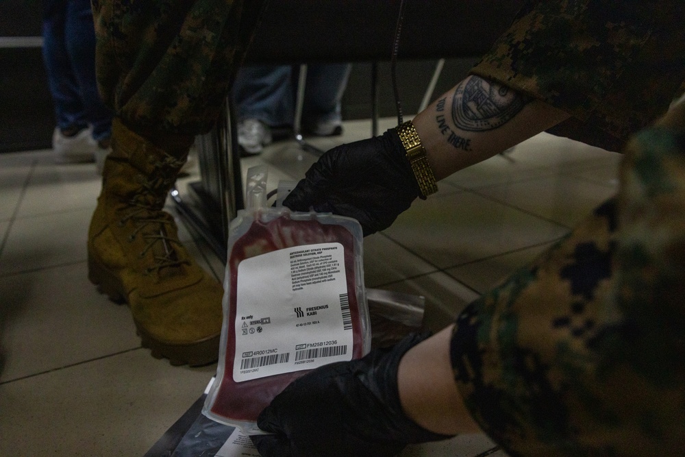 15th MEU Corpsmen Train Philippine Medical Personnel to Perform Valkyrie Blood Transfusions During Disaster Relief Operations