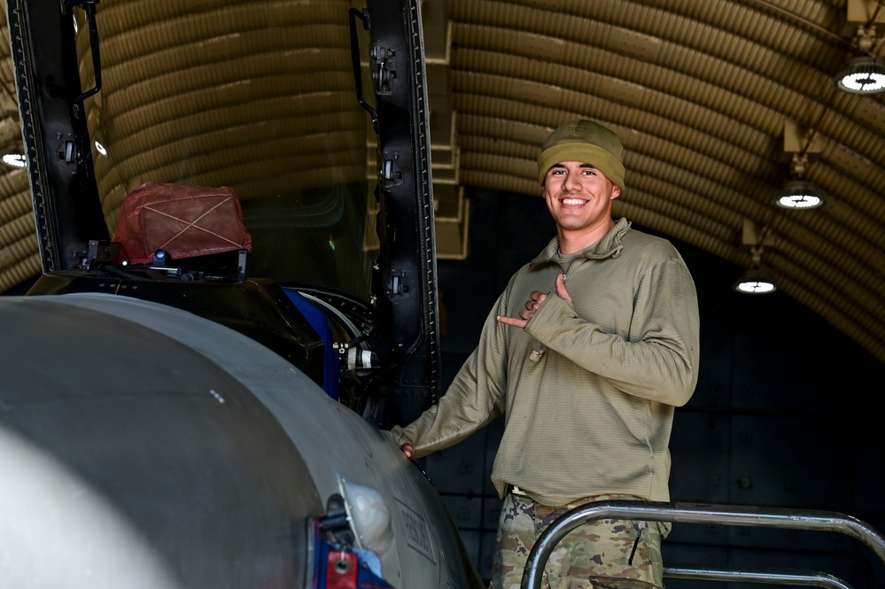 Maintainers keep Wolf Pack fighters flying during FF 25-2