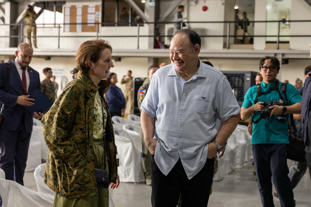 Philippine SecDef Teodoro, US Ambassador Carlson Visit Service Members During Foreign Disaster Relief Operations
