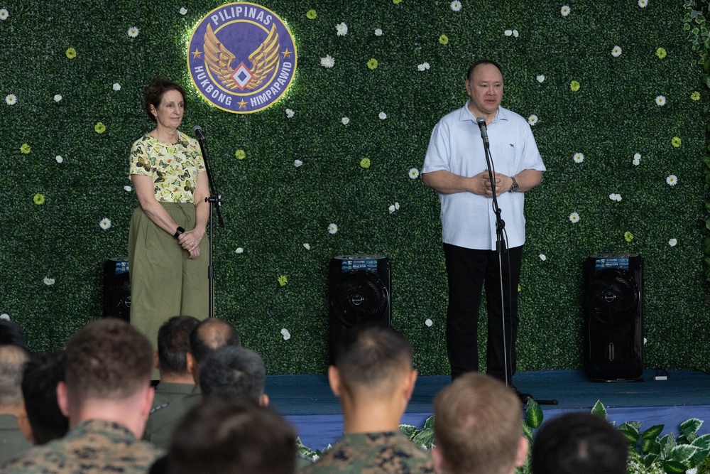 Philippine SecDef Teodoro, US Ambassador Carlson Visit Service Members During Foreign Disaster Relief Operations